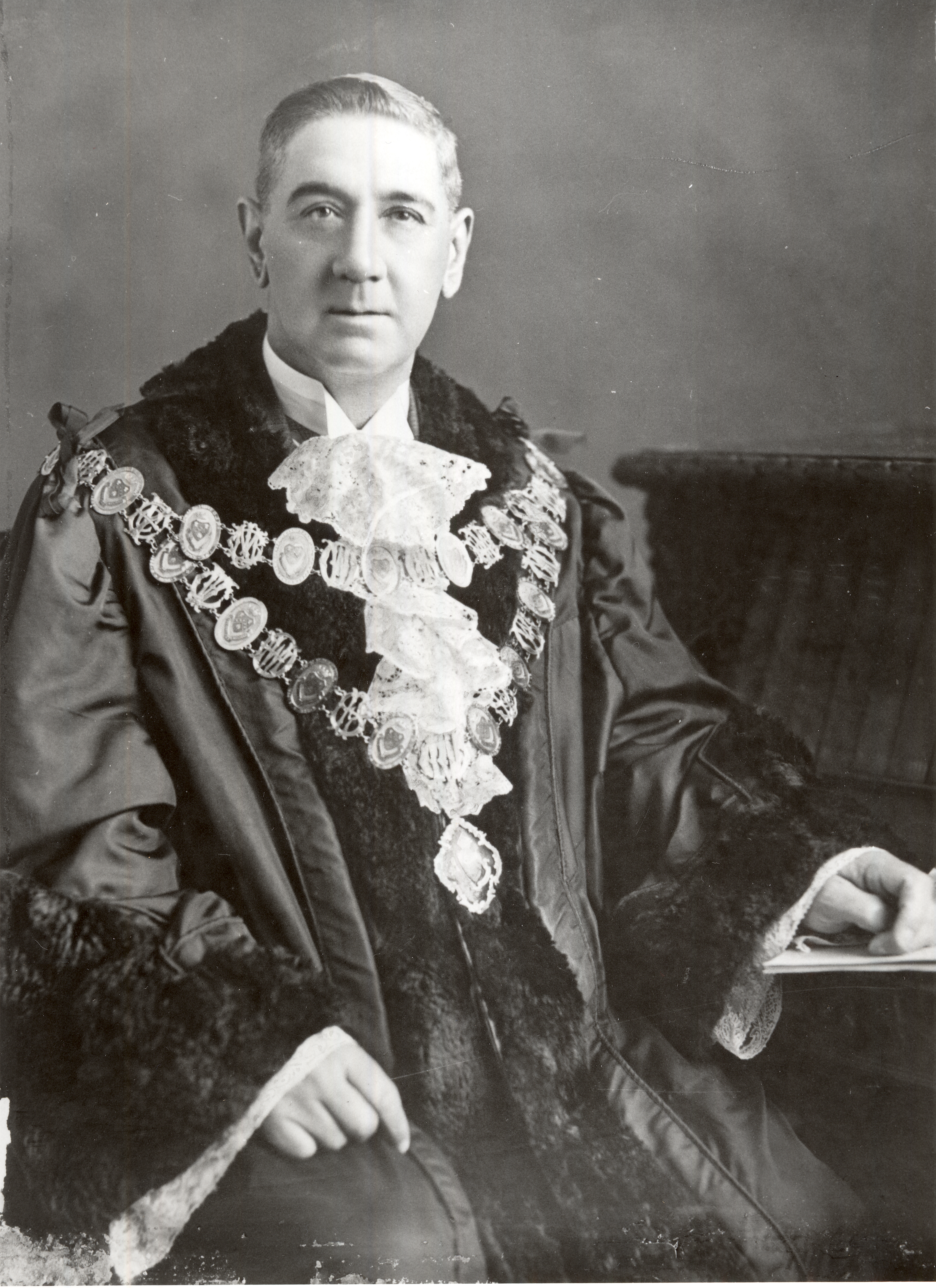 Image of Walter Glanfield, Mayor of Northcote. [LHRN4646]