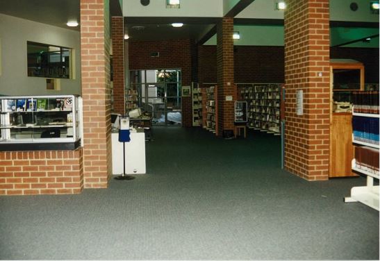 Image of Northcote library with view of the courtyard