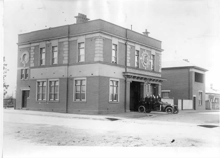 Image of New fire station in Roseberry Avenue in 1912 [PHS] [LHRN90-333]