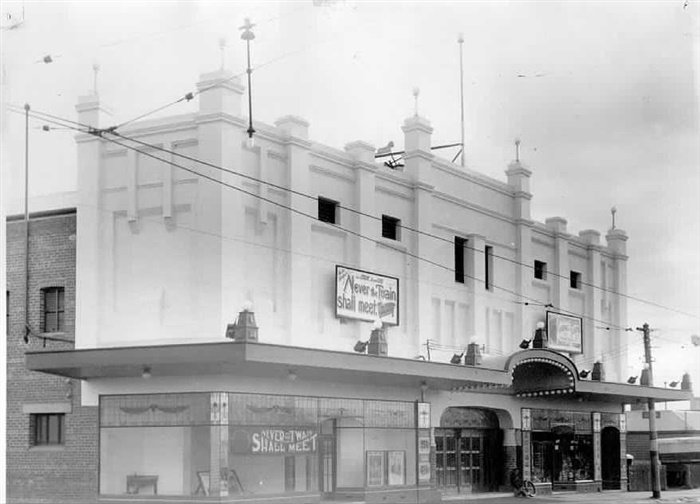 Image Gowerville Theatre c.1935