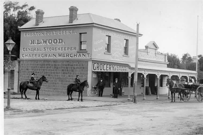 Image of Wood's general store around 1907. [LHRN90-458-2]