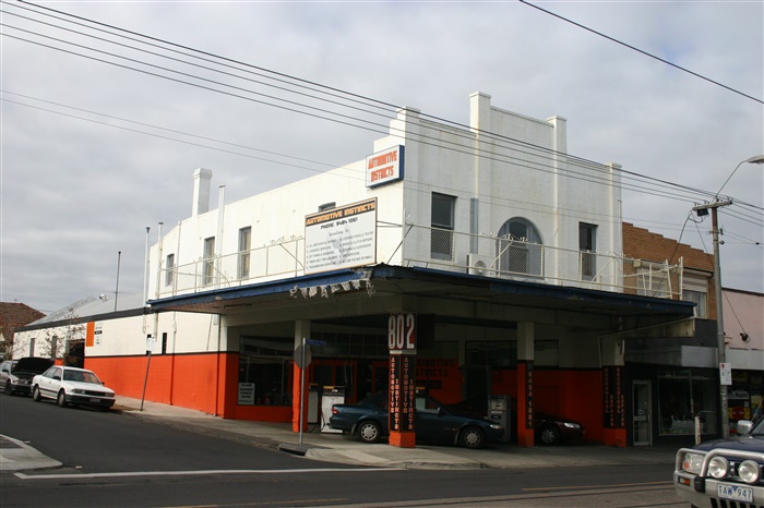 Image of Drive-in Service Station Thornbury