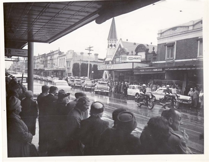 Image of John Cain's funeral in High Street Northcote. [LHRN218-2]