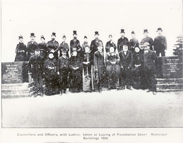 Image of Councillors and wives at the laying of the foundation stone
