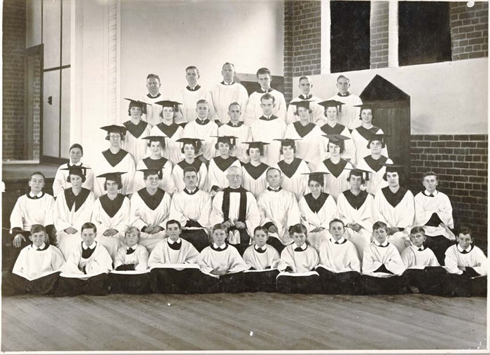 Image of the Church choir in 1933
