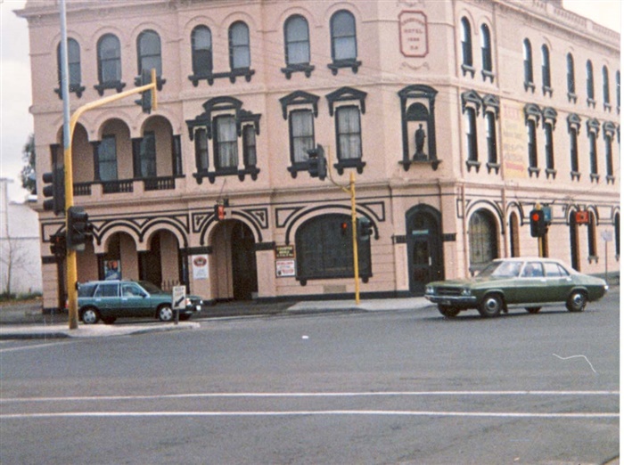 Image of Grandview Hotel 1980s. [LHRN1053]