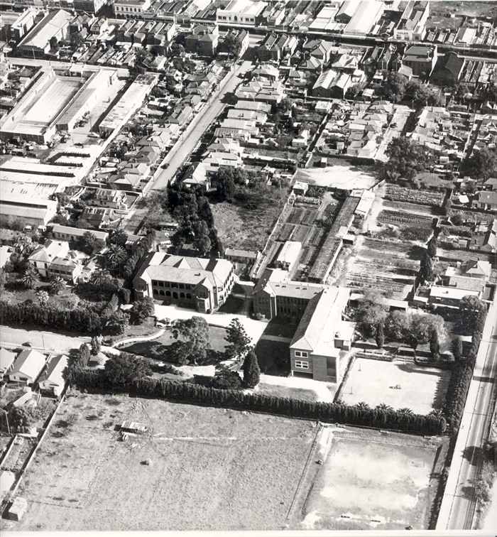 Image of Aerial photograph with Balgonie Place [LHRN1102-7]