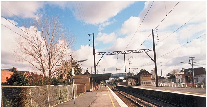 Image of Fairfield Railway Station. [LHRN1127-8]
