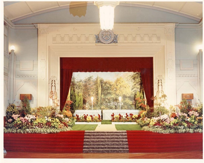 Image of Northcote Town Hall Floral Display 1950s. [LHRN1397]