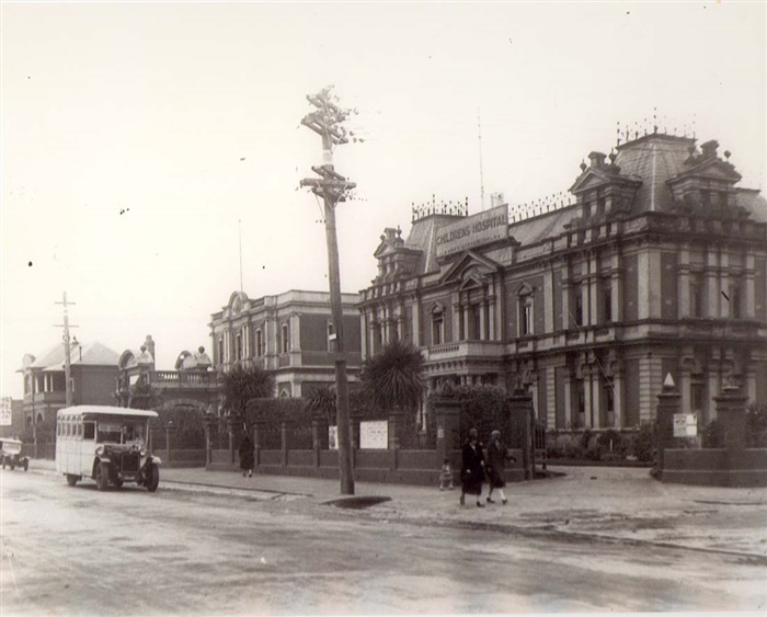Image of Preston Town Hall in 1930s [PHS] [LHRN1649]