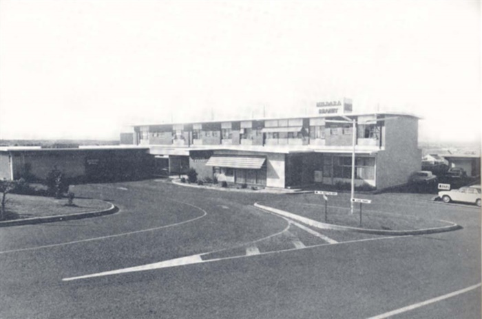 Image of the original Summerhill Hotel c.1970. [LHRN1777]