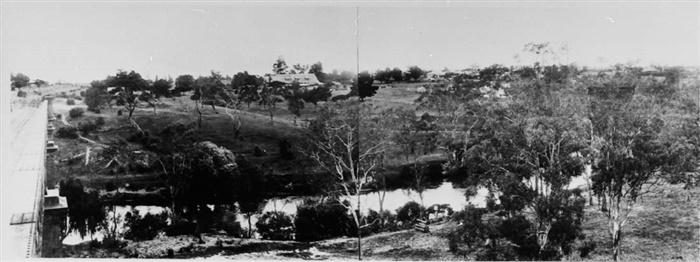 Image of The Outer Circle railway bridge can just be seen at the extreme left of this photograph. It is now the Chandler Highway.