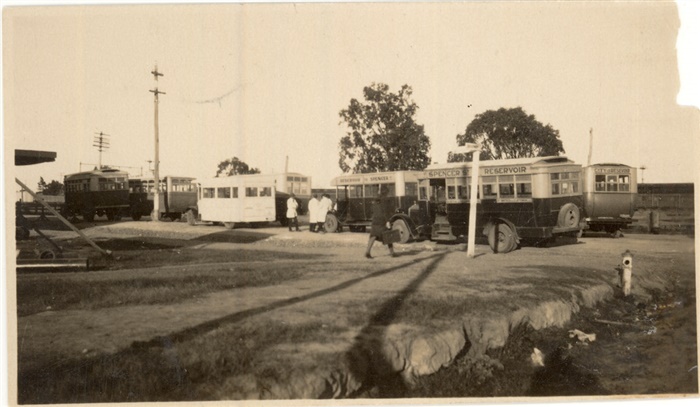 Image of Buses in High Street Reservoir [LHRN2058]