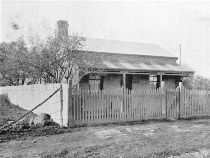 Image of An early cottage in Victoria Rd, circa 1900 [LHRN 2141]