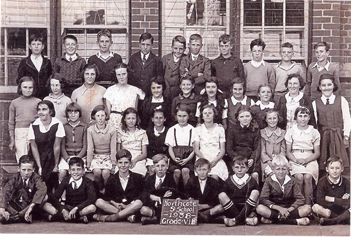 Image of Grade 6, 1938. Jean Morrison 2nd row from top, 5th in from left. courtesy N. Kulakowski