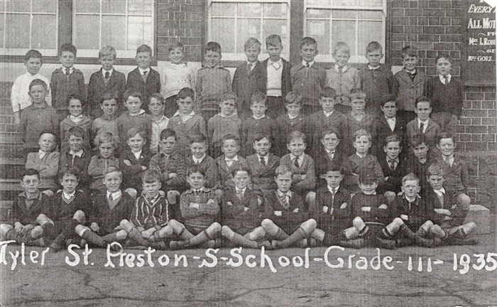 Image of Grade 3 students of Tyler St. Primary School (1935) [LHRN2212]