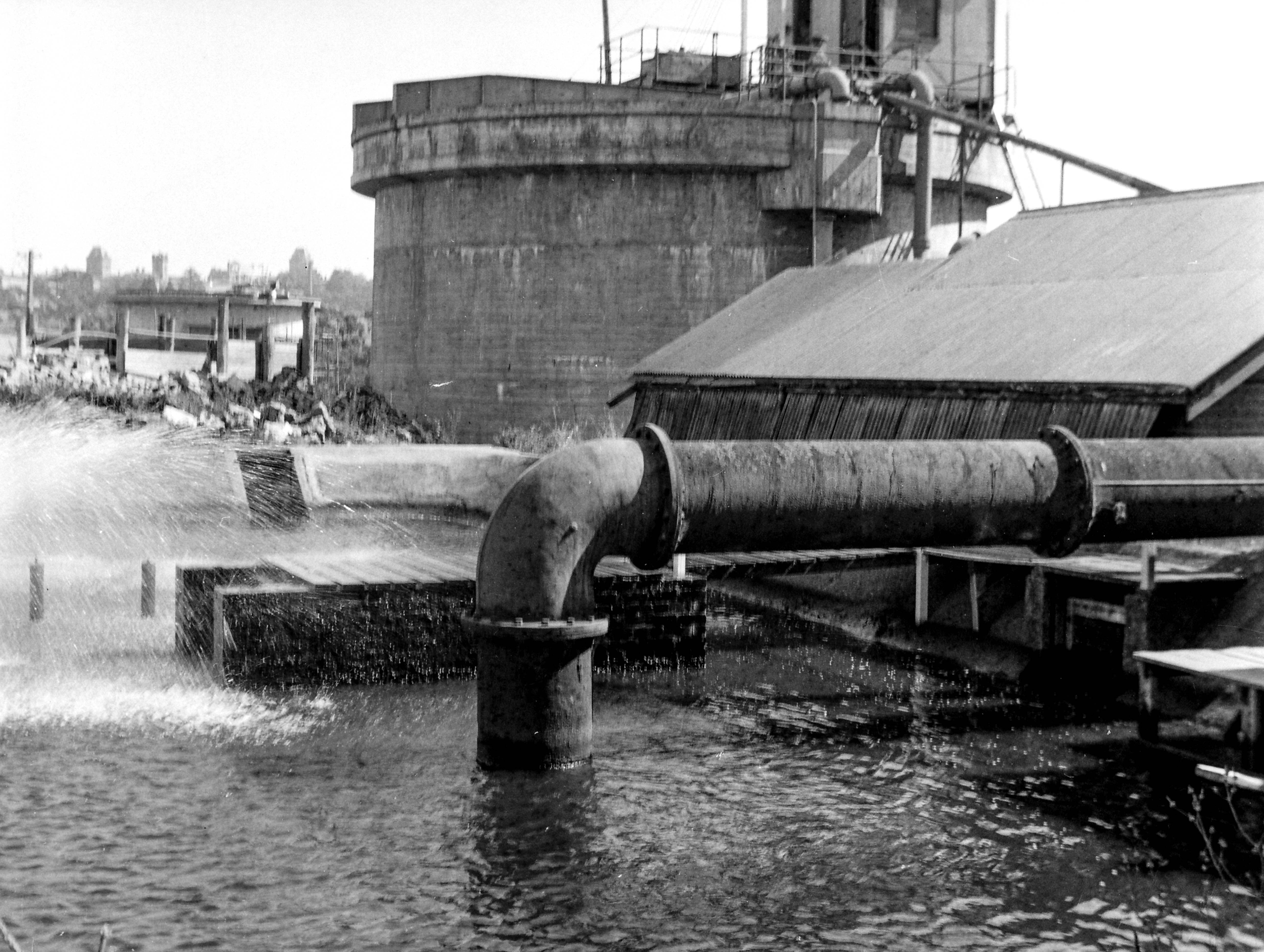Image of Water reclamation tanks in use Alphington Paper Mill