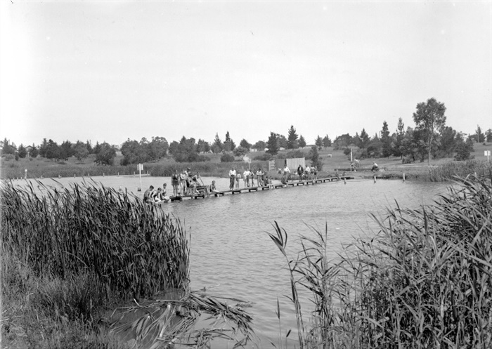Image of Edwardes lake with people by Victorian Railways photographer