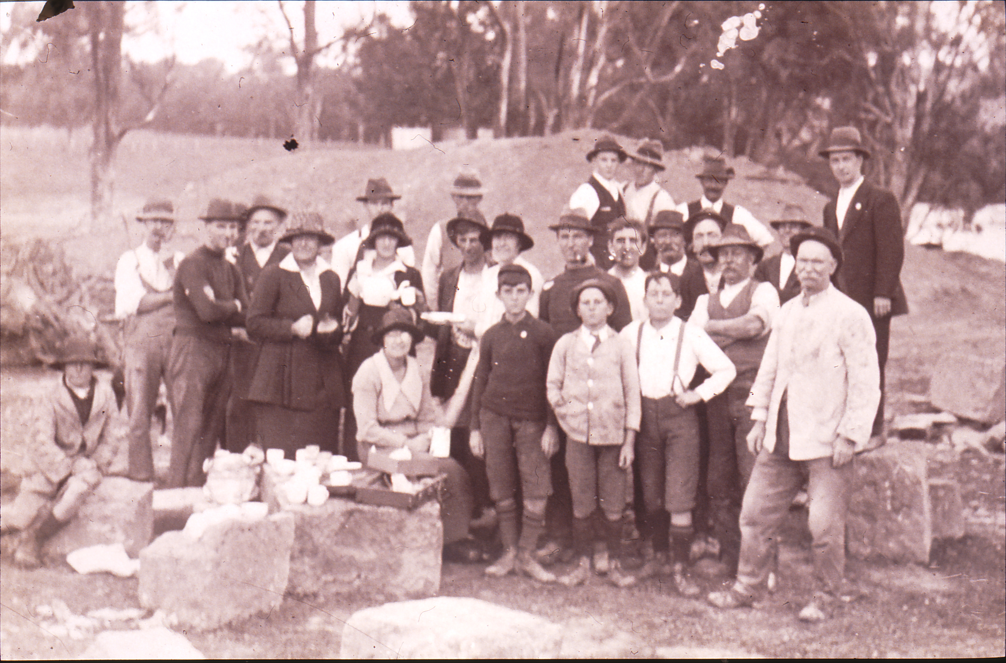 Image of Workers at the Alphington Swimming Pool 1920-1921
