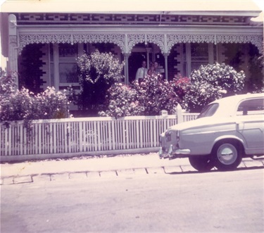Image of 19 Prospect Grove Northcote -c1960s (donor) [LHRN4947]