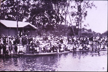 Image of Opening of the Alphington Swimming Pool 1922