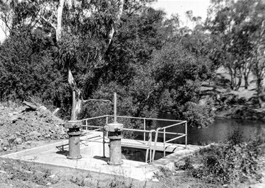 Image of Water outlet on the Yarra River Alphington Paper Mill 