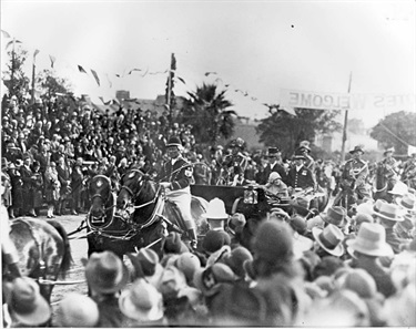 Image of Visit by the Duke and Duchess of York to Northcote in 1927. [LHRN802]