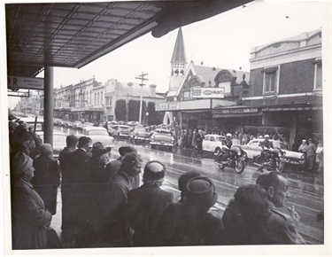 Image of John Cain's funeral in High Street Northcote. [LHRN218-2]