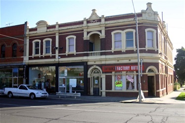 image of Former Prince Alfred Hotel, 2005. [LHRN1142-2]