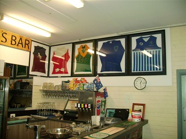 Image of Reservoir Football Clun jumpers