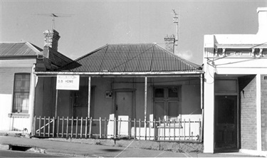 Image of One of the workmen's cottages on the east side of Rucker's Hill. These are amongst some of the oldest buildings in Northcote