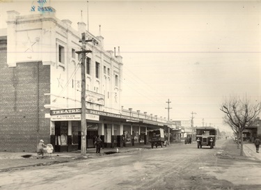 Image of Star Theatre Preston looking south