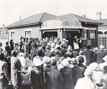 Image of Lady Somers speaking at the opening. [LHRN781]