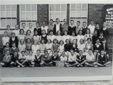 Preston Primary School photograph Grade VII 1938 