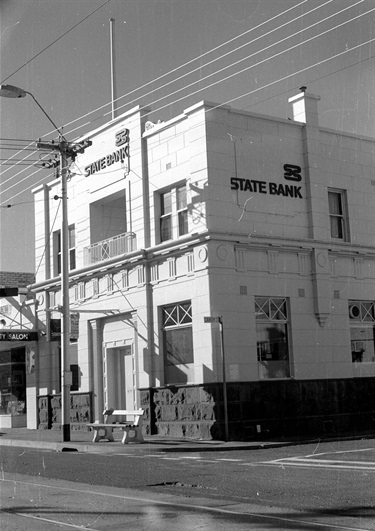LHRN3675-106-108-High-Street-Northcote-State-Bank-of-Victoria.jpg
