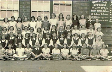 Preston State School, Tyler Street 1940 Grade 5B class. Valarie Latham is 3rd row from front 7th from left [LHRN5437-29]